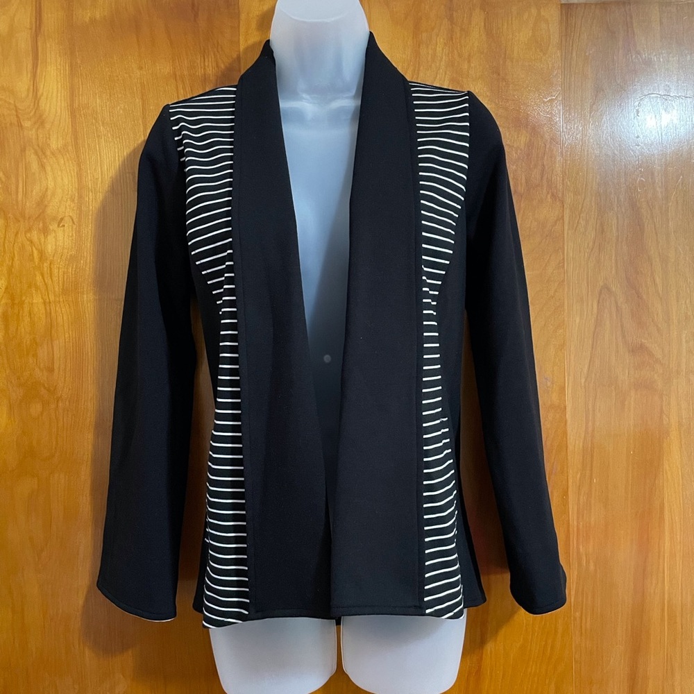 Chicos blazer size 0 (Small)